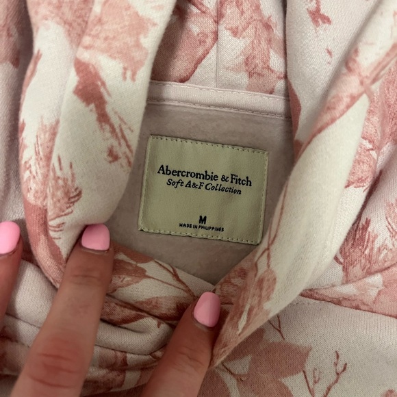 Abercrombie Sunday Hoodie in Pink Camo - Picture 6 of 7